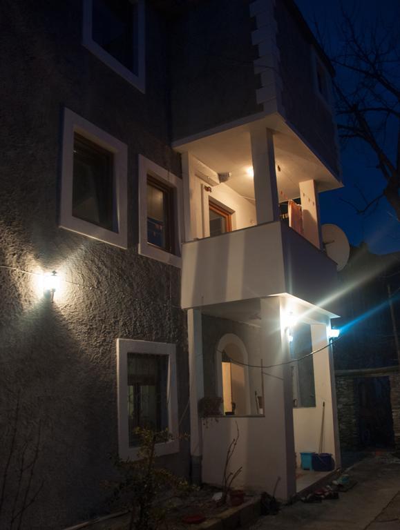Aste Guesthouse Tropoje Exterior foto