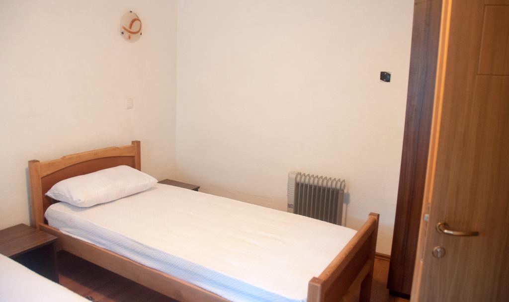 Aste Guesthouse Tropoje Zimmer foto