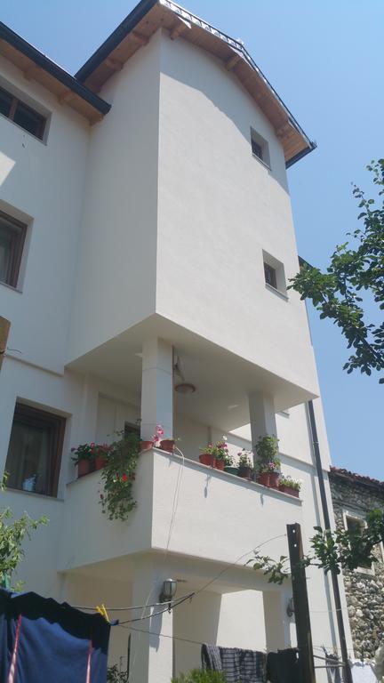 Aste Guesthouse Tropoje Exterior foto